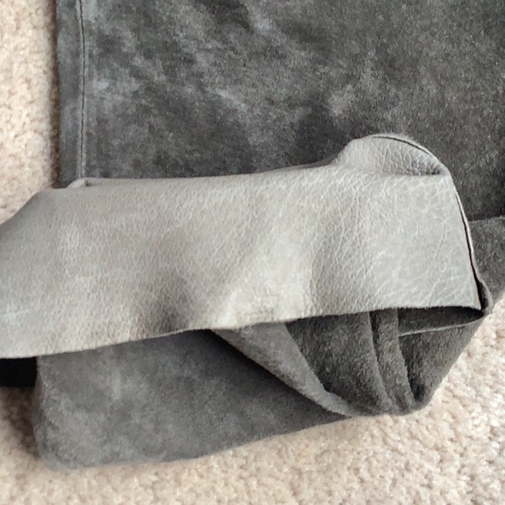 Suede olive green Sienastudio cargo pants.  Sz 6 - Picture 12 of 14